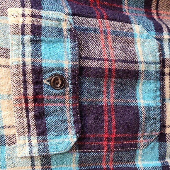 American Eagle Plaid Heritage Flannel - Picture 4 of 9